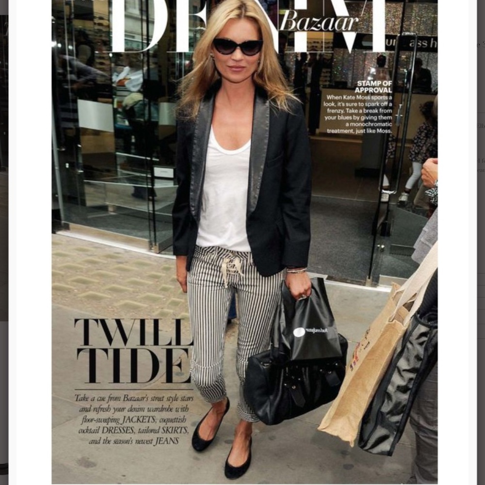 Modern Chic & Comfy Black Step•N•Flex Ballet Flats - Picture 1 of 15